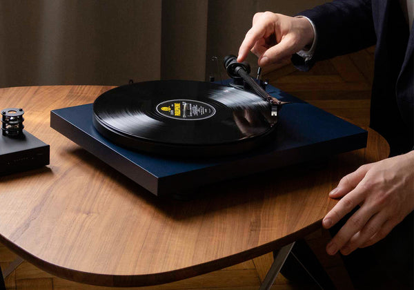 Pro-Ject Debut Carbon EVO | New to Debut