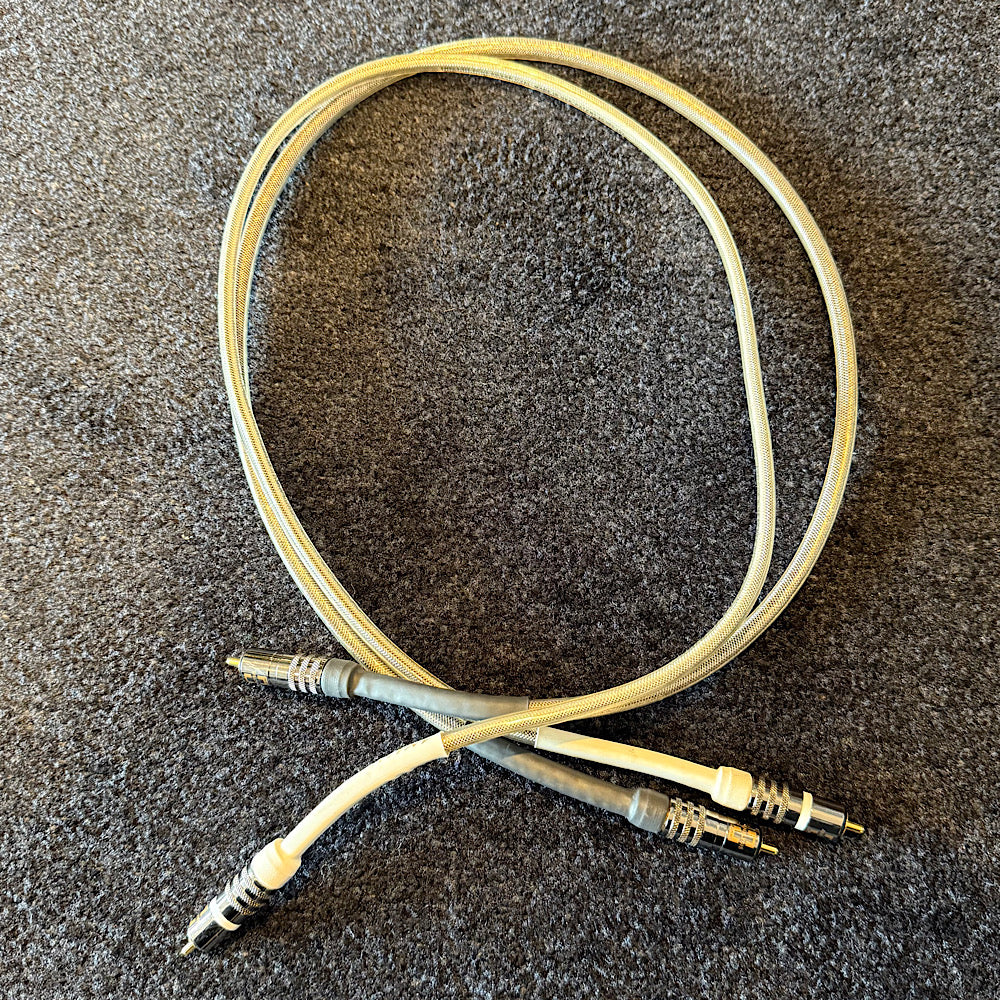 Analysis Plus Silver Oval RCA Interconnect, Pre-Owned