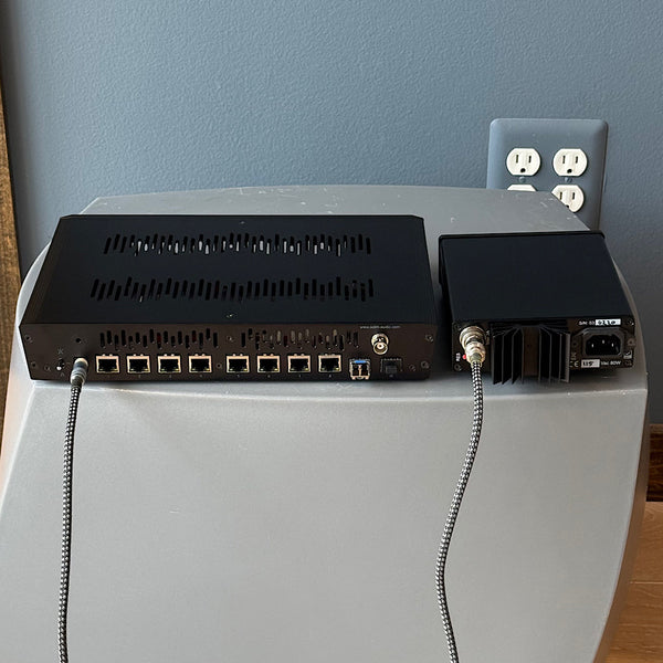 SOtM sNH10-G ethernet switch, FARAD Super3 LPSU with FARAD Level 2 S, Pre-Owned