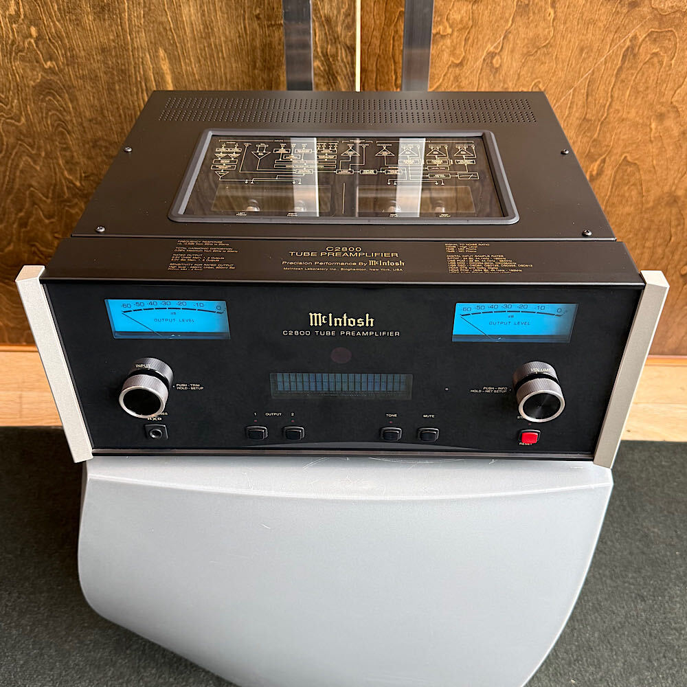 McIntosh C2800 Preamplifier, Ex-Demo