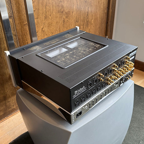 McIntosh C2800 Preamplifier, Ex-Demo