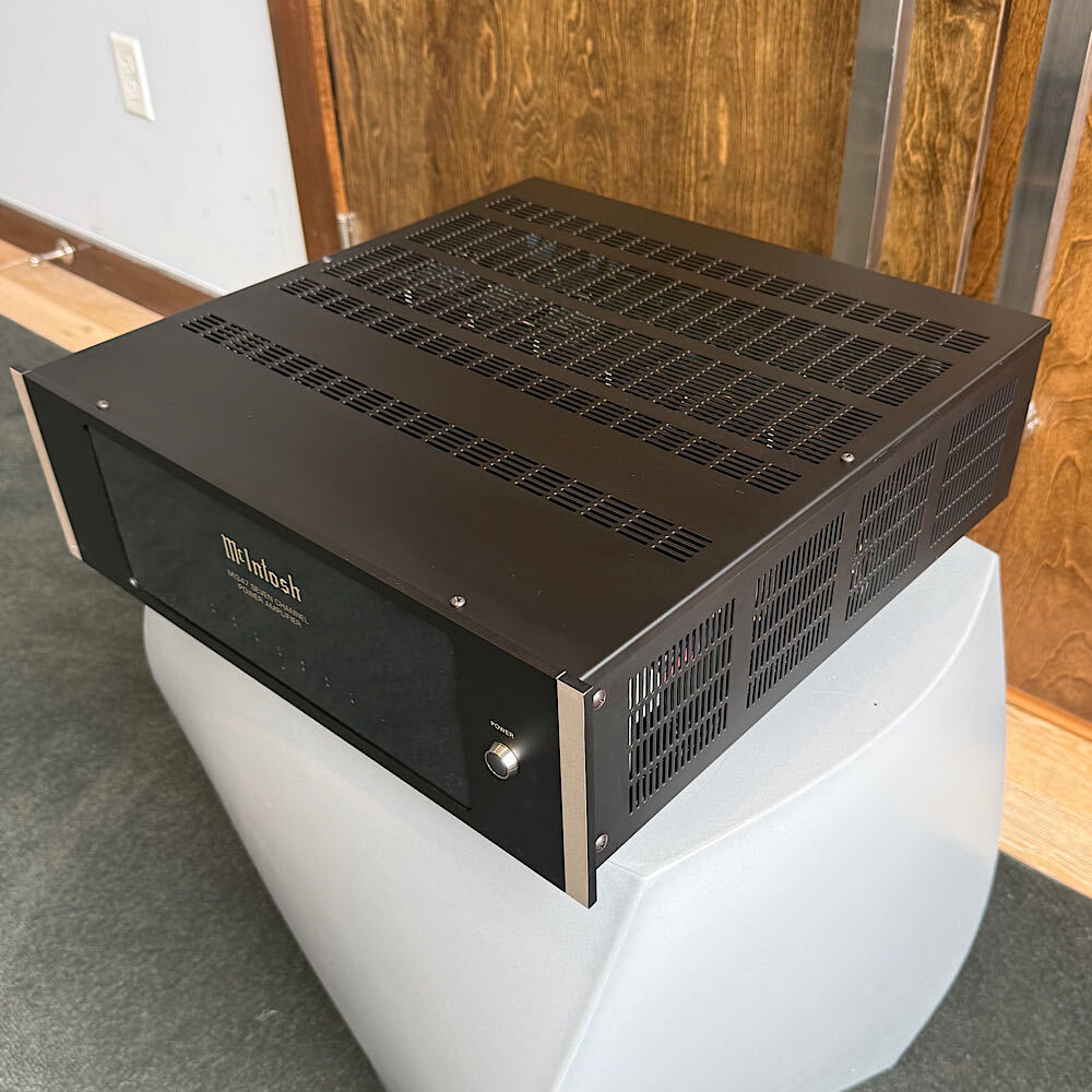 McIntosh MI347 Multi-channel Amplifier, Ex-Demo