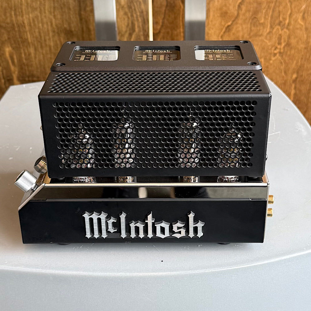McIntosh MHA200 Headphone Amplifier, Ex-Demo