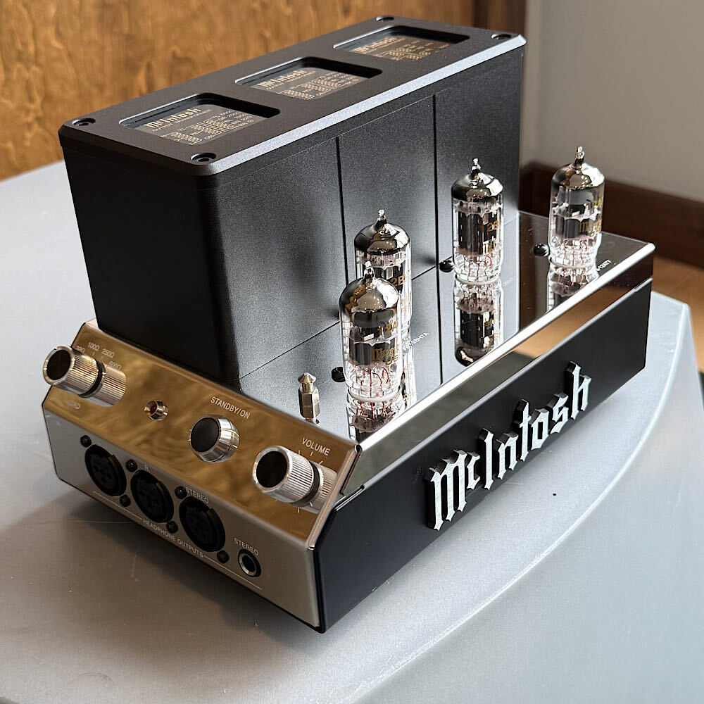 McIntosh MHA200 Headphone Amplifier, Ex-Demo