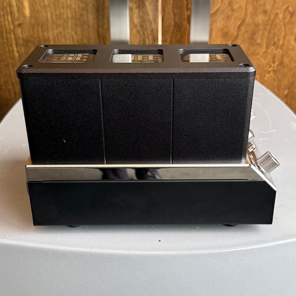 McIntosh MHA200 Headphone Amplifier, Ex-Demo