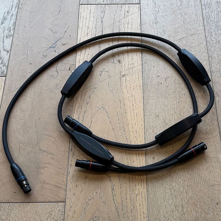 Transparent GEN 5 Referenced Balanced Interconnect Pair 1m, Pre-Owned