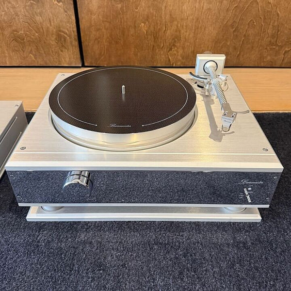 Burmester 175 Turntable, Silver, Demo