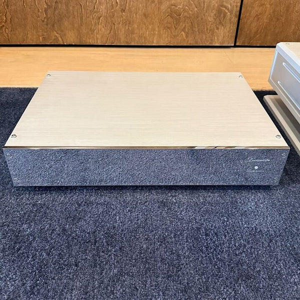 Burmester 175 Turntable, Silver, Demo