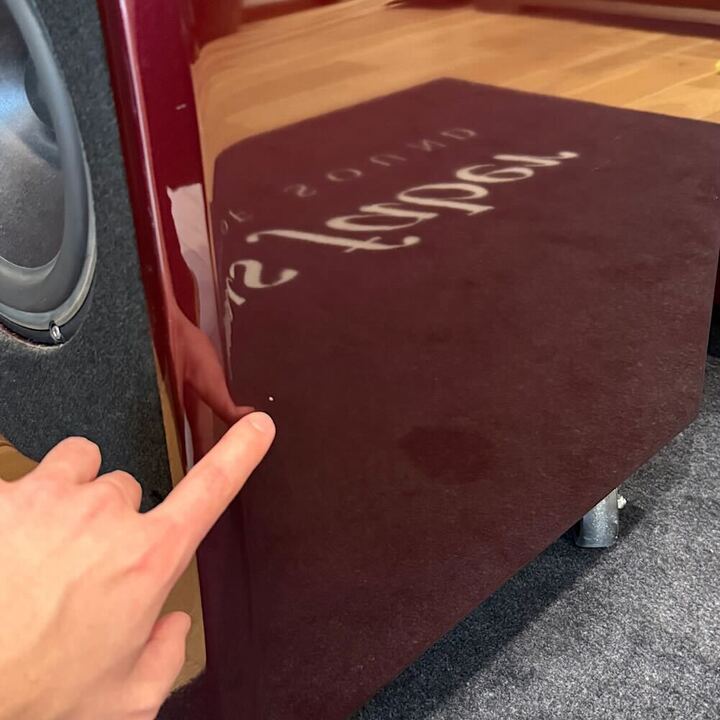 Wilson Audio Certified Authentic Pre-Owned Alexia 1 Floorstanding Speakers, Carmen Red